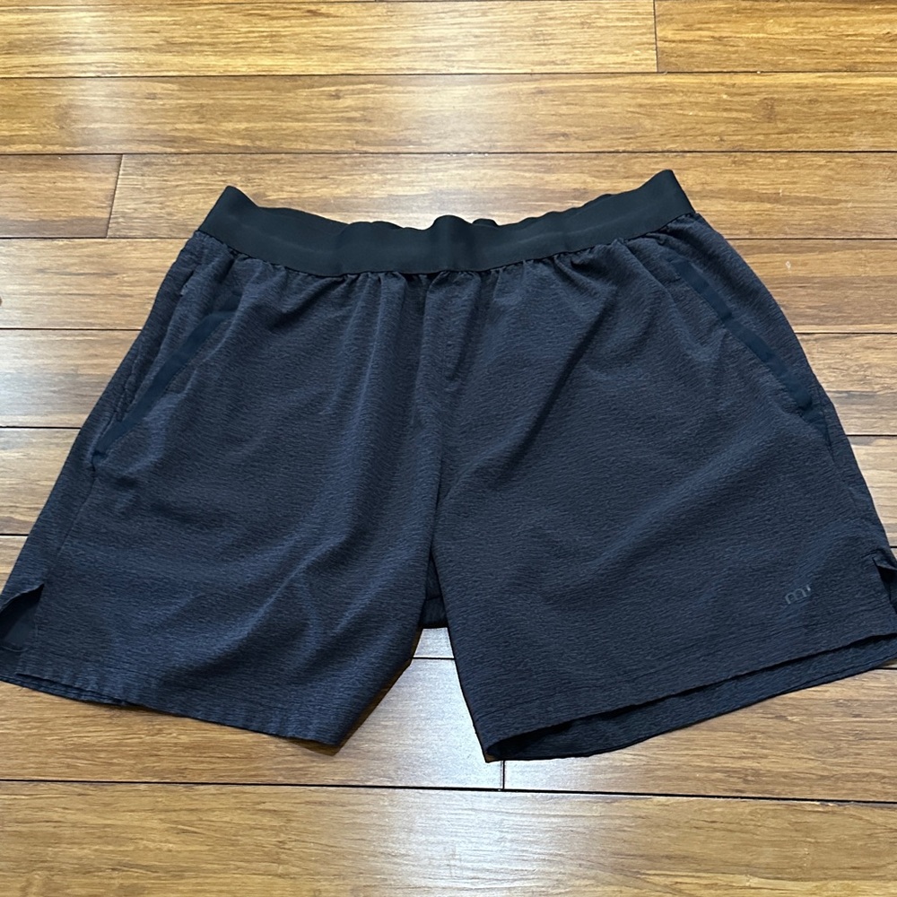 Mitre Men's Black Athletic Short xl